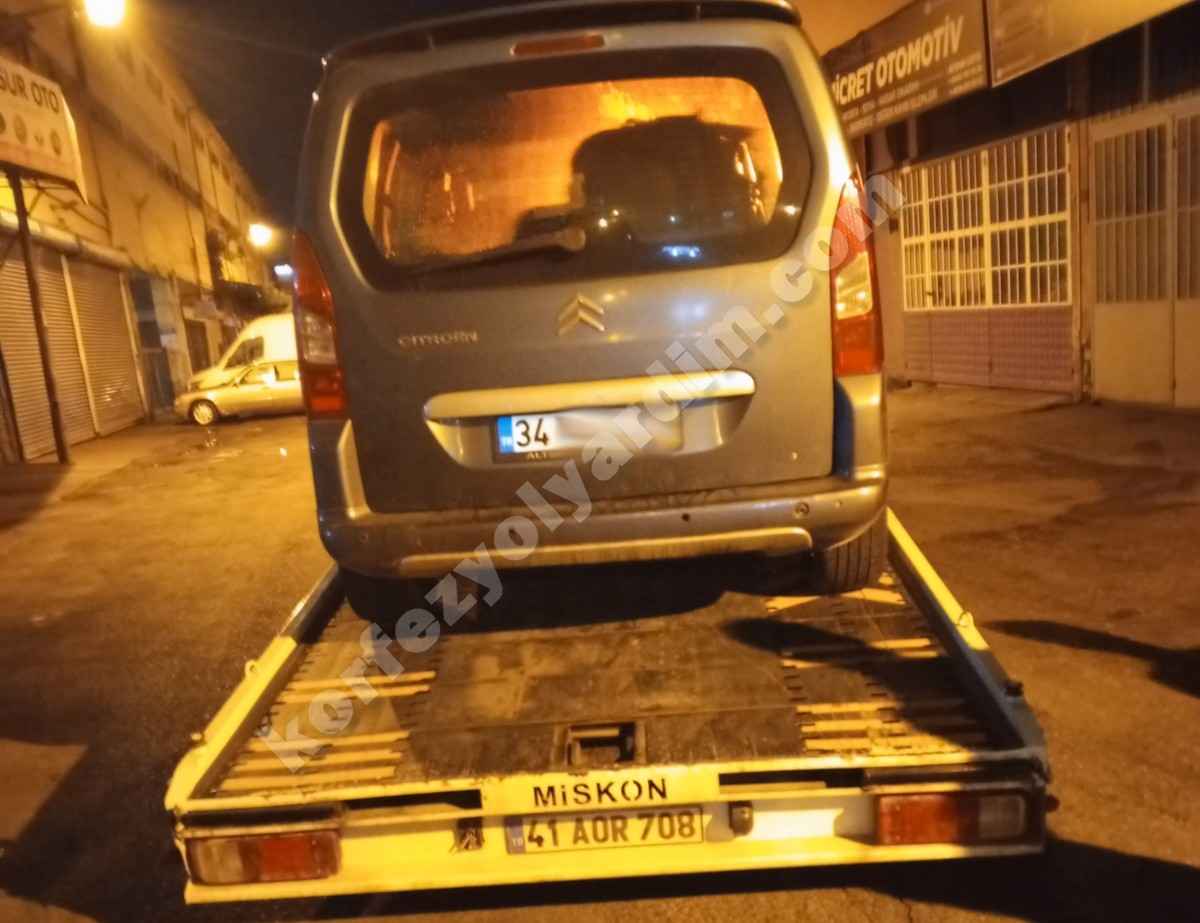Otobanda Arızalanan Citroen Berlingo