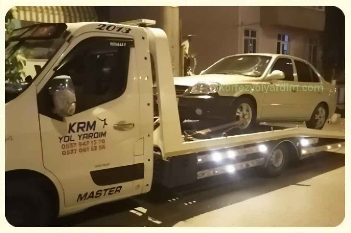 Derince'de Yakıtı Biten Hyundai Accent