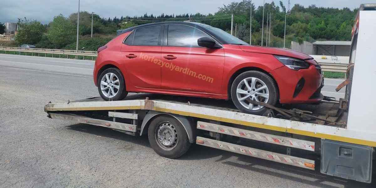 Opel Corsa'nın Otobanda Taşınması